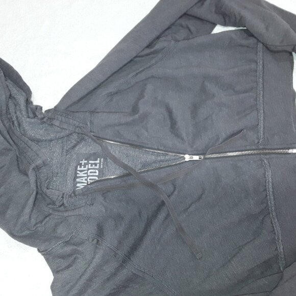 Zip Hoodie - cropped - Never Worn - Picture 2 of 3